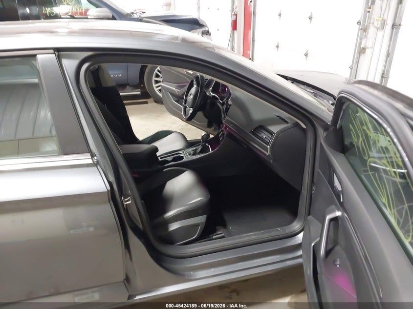 2019 Volkswagen Jetta VIN 3VWE57BU3KM250037 IAAI salvage auction — FRONT END, Salvage (Minnesota), sold $2,500 on 2026-08-02 (photo 5)