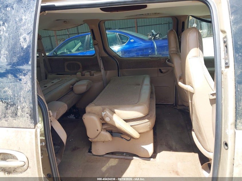 2000 Dodge Caravan VIN 1B4GP44GXYB636849 IAAI salvage auction — NORMAL WEAR, Original (Ohio), sold $250 on 2026-07-08 (photo 8)