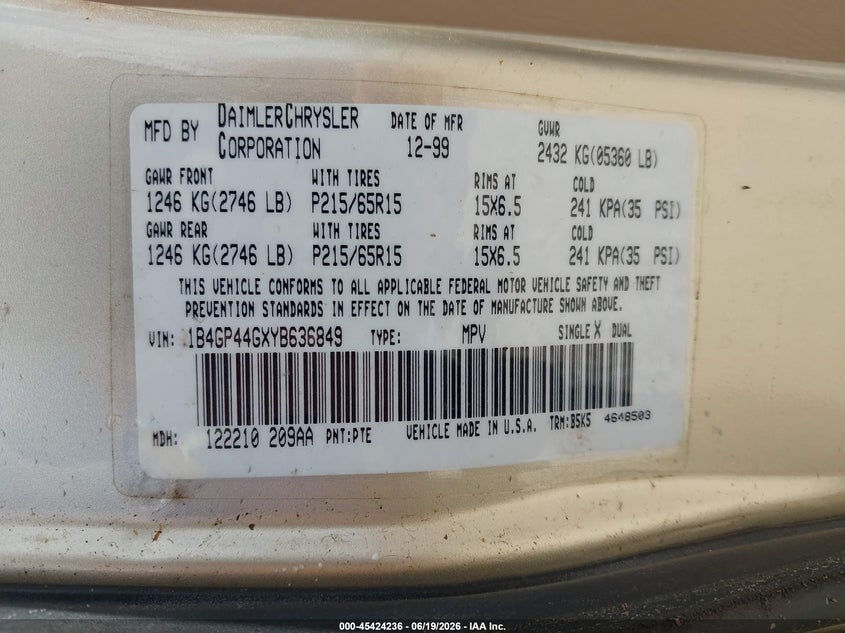 2000 Dodge Caravan VIN 1B4GP44GXYB636849 IAAI salvage auction — NORMAL WEAR, Original (Ohio), sold $250 on 2026-07-08 (photo 9)
