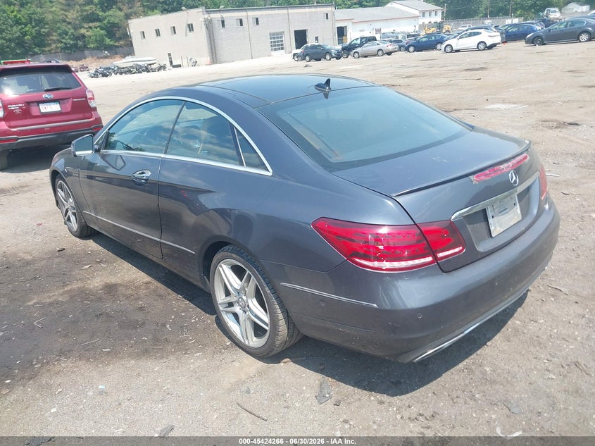 2014 Mercedes-benz E-klasse VIN WDDKJ8JB9EF269371 IAAI salvage auction — SIDE, Salvage Title, sold $1,725 on 2026-07-17 (photo 3)