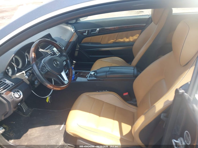 2014 Mercedes-benz E-klasse VIN WDDKJ8JB9EF269371 IAAI salvage auction — SIDE, Salvage Title, sold $1,725 on 2026-07-17 (photo 5)