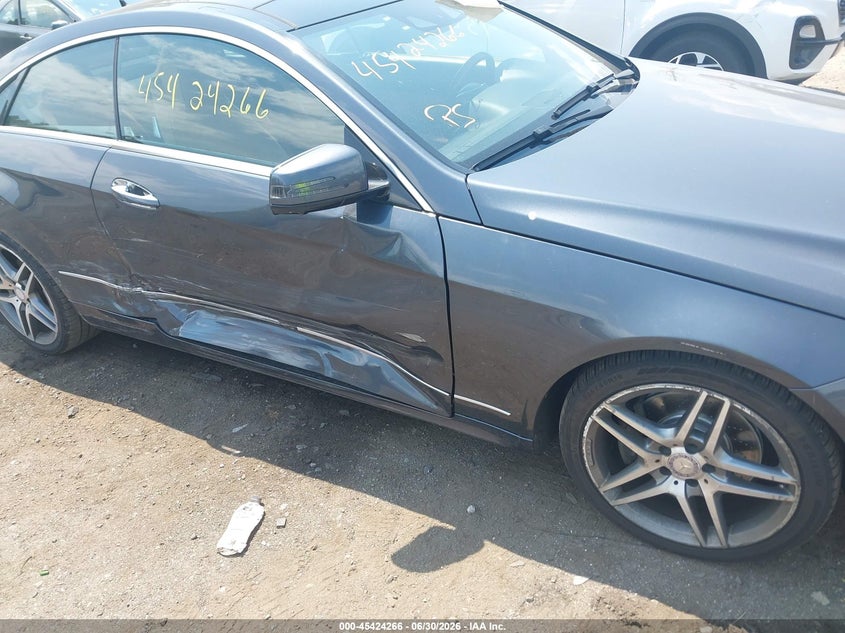 2014 Mercedes-benz E-klasse VIN WDDKJ8JB9EF269371 IAAI salvage auction — SIDE, Salvage Title, sold $1,725 on 2026-07-17 (photo 6)