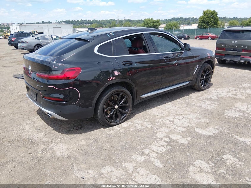 2019 BMW X4 VIN 5UXUJ3C52KLG56212 IAAI salvage auction — VANDALISM, Salvage Title, sold $10,900 on 2026-07-24 (photo 4)