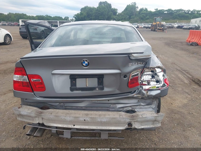 2005 BMW 3 series VIN WBAEV53405KM08400 IAAI salvage auction — REAR END, Salvage (Idaho), sold $825 on 2026-07-16 (photo 6)