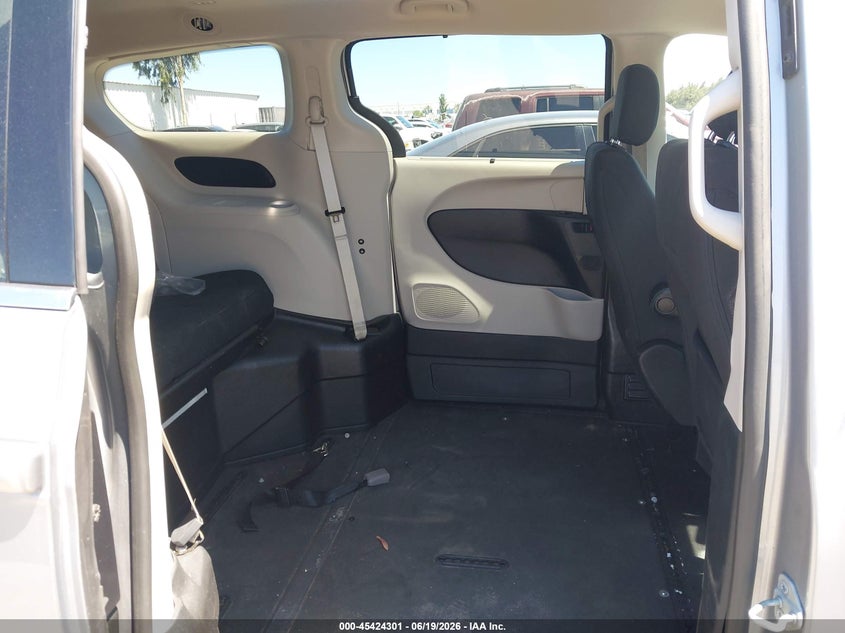 2021 Chrysler Pacifica VIN 2C4RC1FG4MR521548 IAAI salvage auction — FRONT END, Salvage (California), sold $10,100 on 2026-07-10 (photo 8)