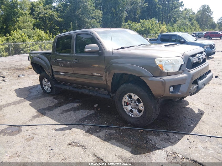 2013 Toyota Tacoma VIN 5TFLU4ENXDX073774 IAAI salvage auction — REAR END, Salvage (Mississippi), sold $6,400 on 2026-08-01 (photo 1)