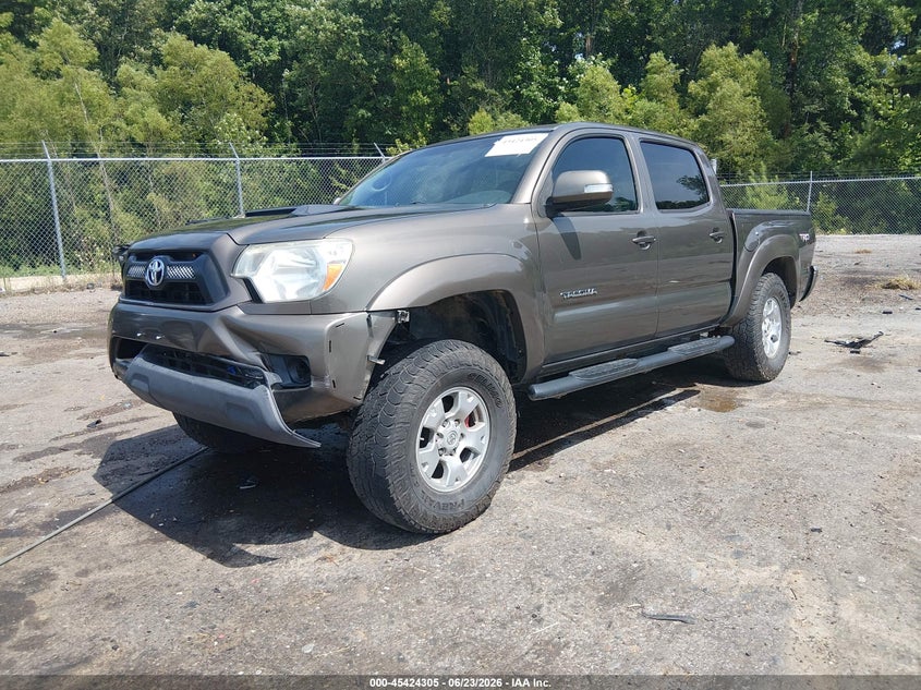 2013 Toyota Tacoma VIN 5TFLU4ENXDX073774 IAAI salvage auction — REAR END, Salvage (Mississippi), sold $6,400 on 2026-08-01 (photo 2)