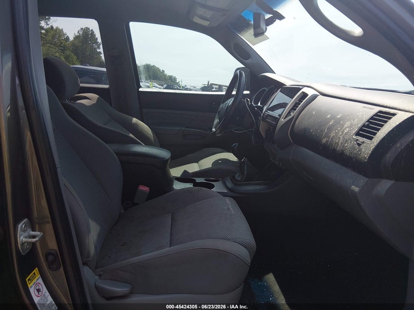 2013 Toyota Tacoma VIN 5TFLU4ENXDX073774 IAAI salvage auction — REAR END, Salvage (Mississippi), sold $6,400 on 2026-08-01 (photo 5)