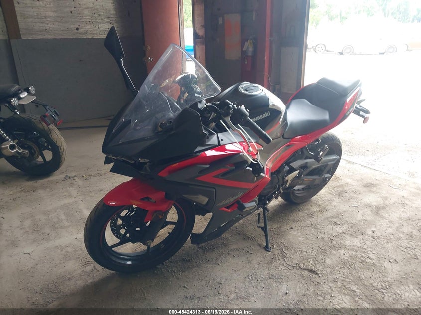 2025 Kawasaki Ninja VIN ML5EXGJ10SDA69538 IAAI salvage auction — FRONT END, Salvage - Greater Than 75% (Maryland), sold $2,100 on 2026-07-28 (photo 2)