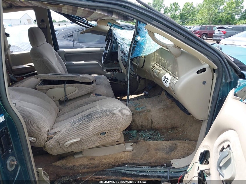 1998 Chevrolet S-10 pickup VIN 2GCEK19R1W1170873 IAAI salvage auction — ROLLOVER, Salvage (Ohio), sold $400 on 2026-07-09 (photo 5)