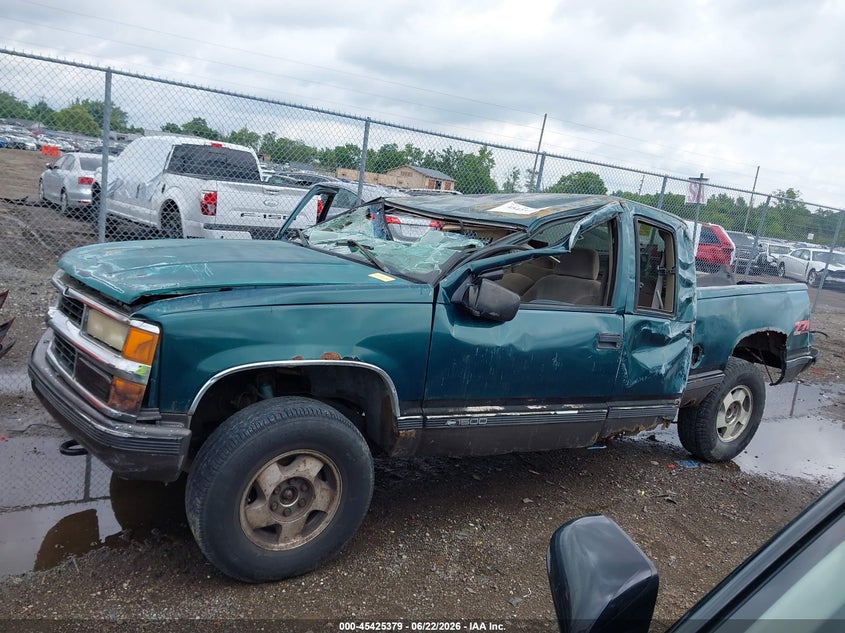 1998 Chevrolet S-10 pickup VIN 2GCEK19R1W1170873 IAAI salvage auction — ROLLOVER, Salvage (Ohio), sold $400 on 2026-07-09 (photo 6)