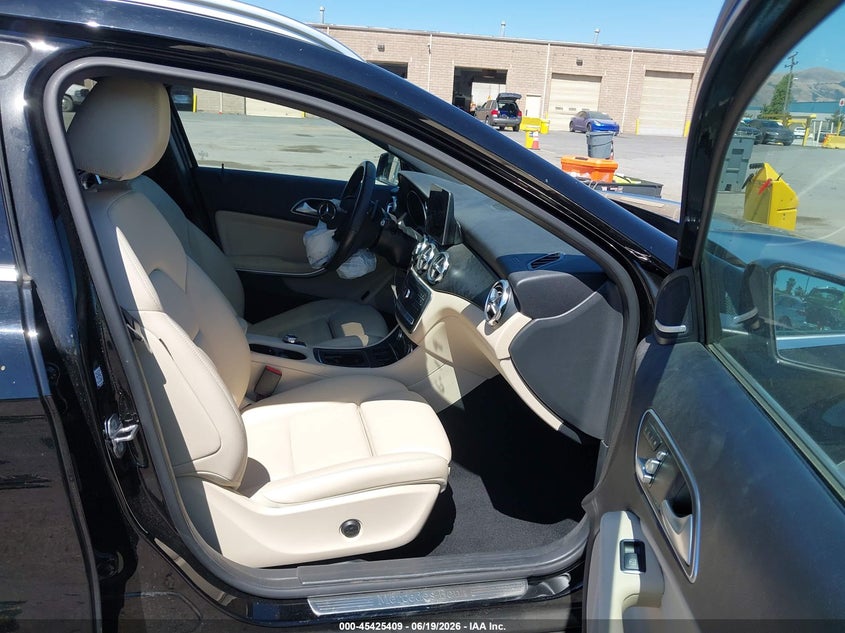 2019 Mercedes-benz Gla-klasse VIN WDCTG4GB3KU016223 IAAI salvage auction — FRONT & REAR, Salvage (California), sold $6,350 on 2026-07-20 (photo 5)