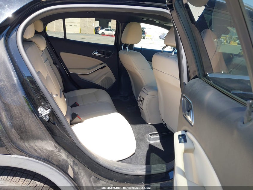 2019 Mercedes-benz Gla-klasse VIN WDCTG4GB3KU016223 IAAI salvage auction — FRONT & REAR, Salvage (California), sold $6,350 on 2026-07-20 (photo 8)
