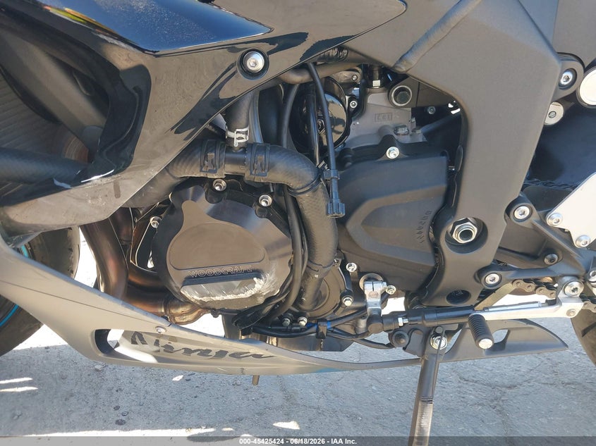 2025 Kawasaki Zx VIN JKBZXJJ18SA030222 IAAI salvage auction — RIGHT SIDE, Salvage Title, sold $5,850 on 2026-07-22 (photo 9)