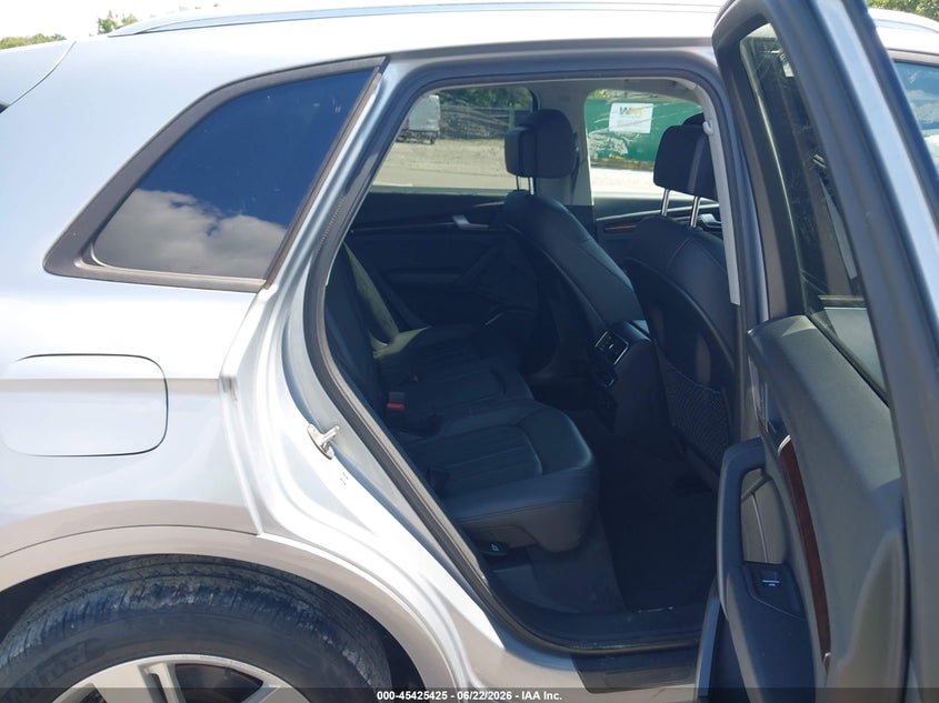 2018 Audi Q5 VIN WA1ANAFY2J2193406 IAAI salvage auction — REAR END, Salvage Title, sold $25 on 2026-07-29 (photo 8)