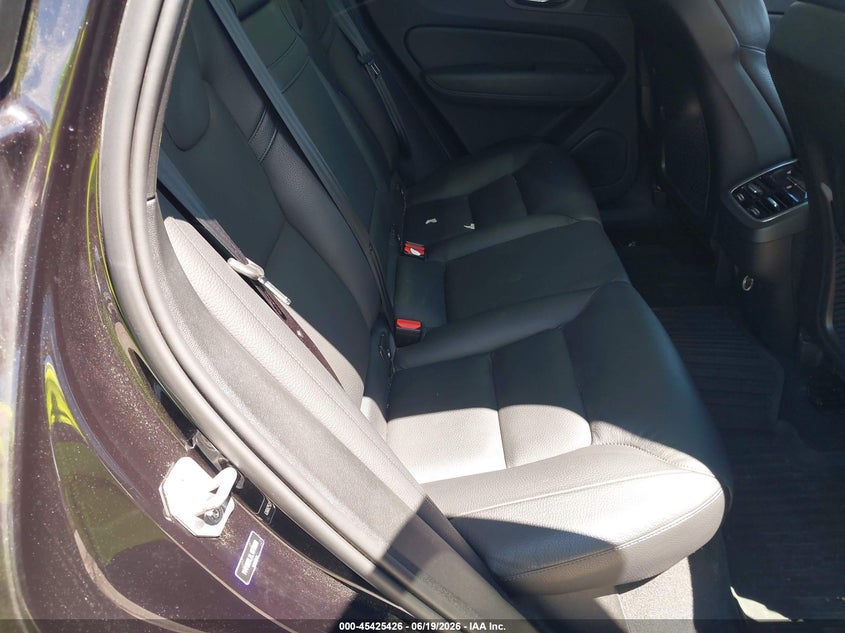 2020 Volvo Xc60 VIN YV4102RLXL1575683 IAAI salvage auction — LEFT SIDE, Salvage Title, sold $12,175 on 2026-08-03 (photo 8)