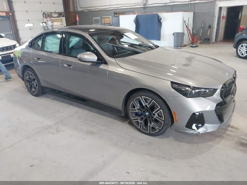2024 BMW i5 VIN WBY33FK04RCP97271 — IAAI salvage auction photo
