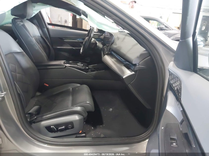 2024 BMW I5 VIN WBY33FK04RCP97271 IAAI salvage auction — LEFT SIDE, Salvage Title, sold $23,350 on 2026-09-06 (photo 5)