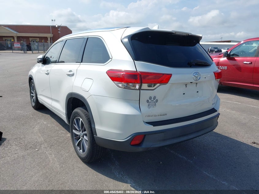 2018 Toyota Highlander VIN 5TDKZRFH1JS544201 IAAI salvage auction — RIGHT FRONT, Original (Texas), sold $12,000 on 2026-07-22 (photo 3)