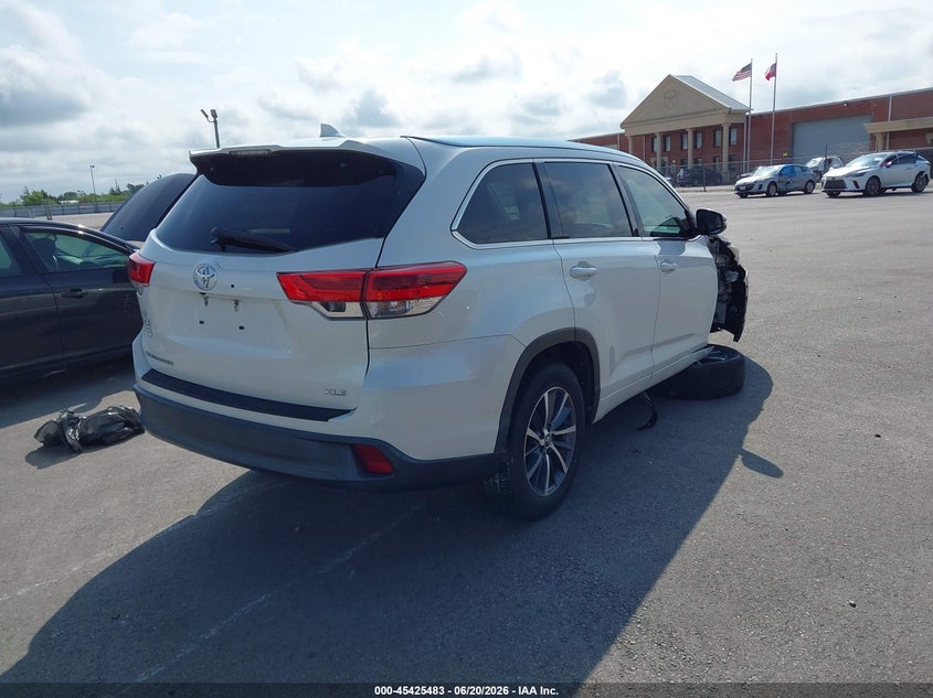 2018 Toyota Highlander VIN 5TDKZRFH1JS544201 IAAI salvage auction — RIGHT FRONT, Original (Texas), sold $12,000 on 2026-07-22 (photo 4)