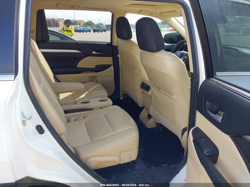 2018 Toyota Highlander VIN 5TDKZRFH1JS544201 IAAI salvage auction — RIGHT FRONT, Original (Texas), sold $12,000 on 2026-07-22 (photo 8)
