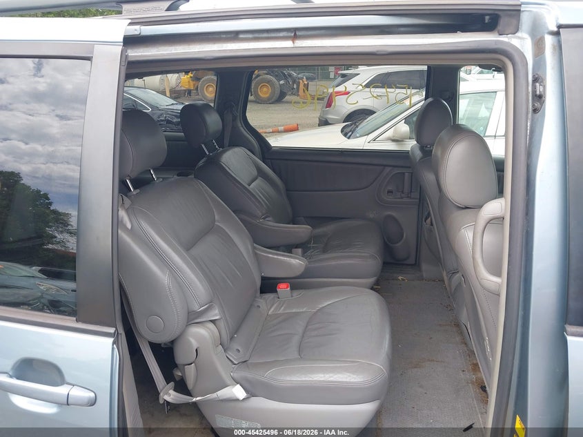 2005 Toyota Sienna VIN 5TDZA22C45S329439 IAAI salvage auction — NORMAL WEAR, Original (Ohio), sold $975 on 2026-07-07 (photo 8)