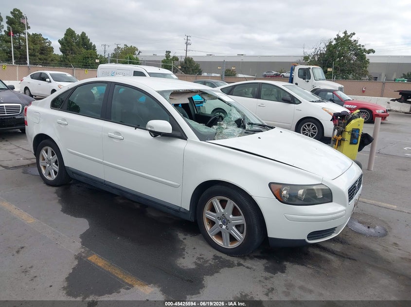 2007 Volvo S40 VIN YV1MS390972268120 IAAI salvage auction — NORMAL WEAR, App For Dup Clear (California), sold $125 on 2026-08-10 (photo 1)