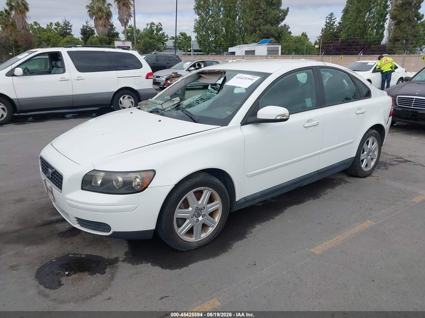 2007 Volvo S40 VIN YV1MS390972268120 IAAI salvage auction — NORMAL WEAR, App For Dup Clear (California), sold $125 on 2026-08-10 (photo 2)