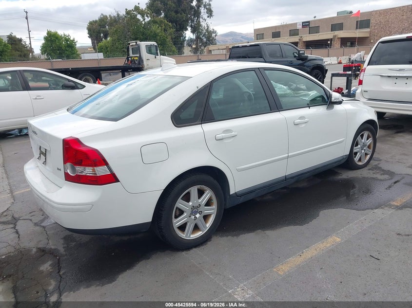 2007 Volvo S40 VIN YV1MS390972268120 IAAI salvage auction — NORMAL WEAR, App For Dup Clear (California), sold $125 on 2026-08-10 (photo 4)
