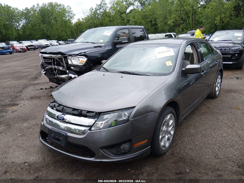 2011 Ford Fusion VIN 3FAHP0HA3BR138233 IAAI salvage auction — RIGHT FRONT, Salvage (Ohio), sold $600 on 2026-07-09 (photo 2)