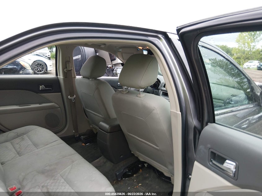 2011 Ford Fusion VIN 3FAHP0HA3BR138233 IAAI salvage auction — RIGHT FRONT, Salvage (Ohio), sold $600 on 2026-07-09 (photo 8)