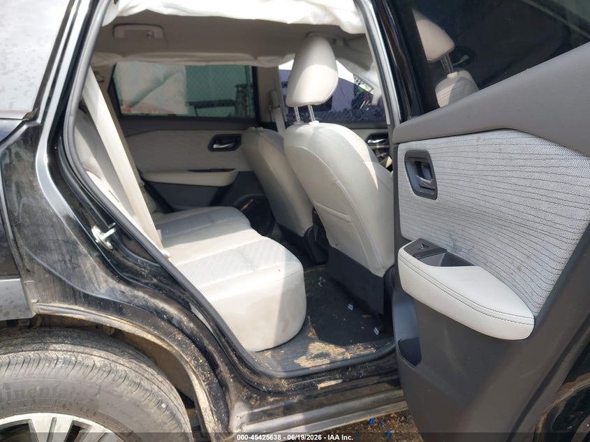 2023 Nissan Rogue VIN JN8BT3BAXPW436129 IAAI salvage auction — SIDE, Salvage Title, sold $2,800 on 2026-08-26 (photo 8)