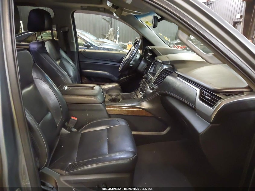 2019 Chevrolet Suburban VIN 1GNSKHKC9KR184689 IAAI salvage auction — RIGHT FRONT, Mv-907A (New York), sold $8,100 on 2026-07-28 (photo 5)