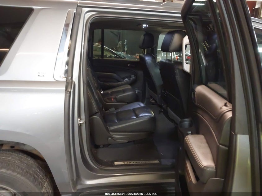 2019 Chevrolet Suburban VIN 1GNSKHKC9KR184689 IAAI salvage auction — RIGHT FRONT, Mv-907A (New York), sold $8,100 on 2026-07-28 (photo 8)