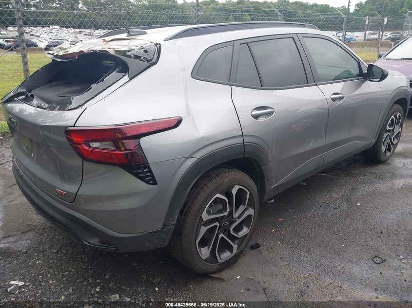 2025 Chevrolet Trax VIN KL77LJEP2SC226556 IAAI salvage auction — REAR END, Salvage Title, sold $1,800 on 2026-07-30 (photo 4)