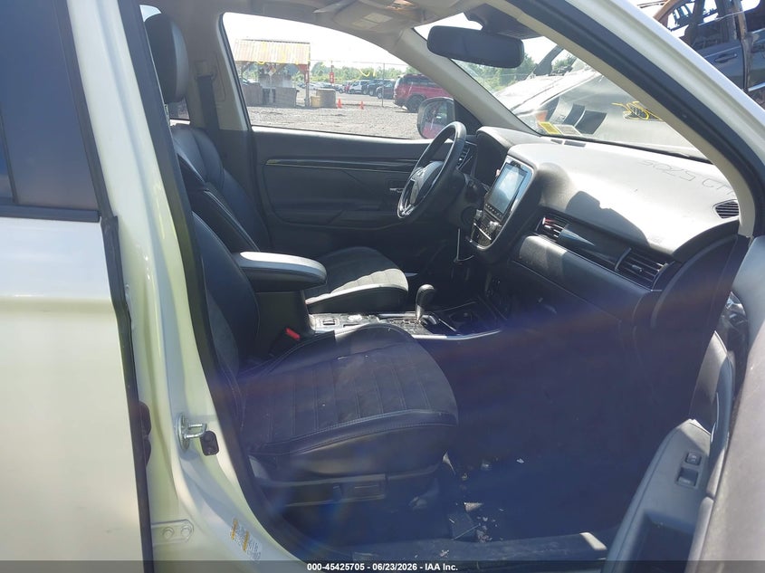 2020 Mitsubishi Outlander VIN JA4AZ3A35LZ004964 IAAI salvage auction — FRONT END, Salvage Title, sold $3,450 on 2026-07-25 (photo 5)