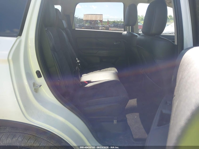 2020 Mitsubishi Outlander VIN JA4AZ3A35LZ004964 IAAI salvage auction — FRONT END, Salvage Title, sold $3,450 on 2026-07-25 (photo 8)