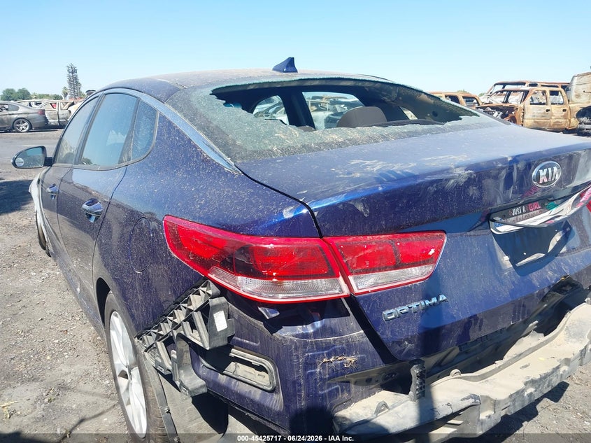 2017 Kia Optima VIN 5XXGT4L31HG140409 IAAI salvage auction — ENGINE BURN, Salvage Title, sold $150 on 2026-07-14 (photo 3)