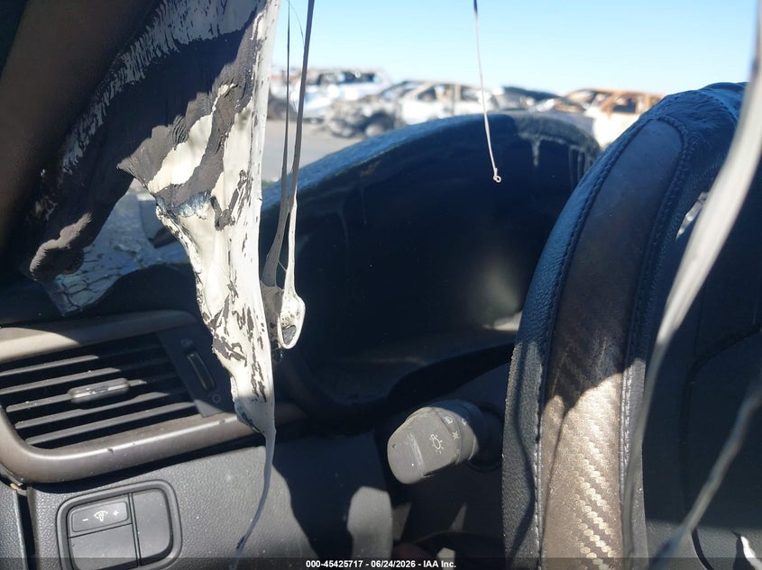 2017 Kia Optima VIN 5XXGT4L31HG140409 IAAI salvage auction — ENGINE BURN, Salvage Title, sold $150 on 2026-07-14 (photo 7)