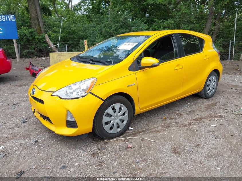 2014 Toyota Prius c VIN JTDKDTB34E1075887 IAAI salvage auction — FRONT END, Clear (Indiana), sold $3,000 on 2026-07-15 (photo 2)