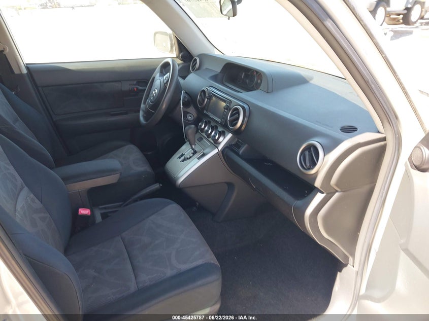 2014 Scion Xb VIN JTLZE4FE5EJ052331 IAAI salvage auction — SIDE, Salvage (California), sold $675 on 2026-07-07 (photo 5)