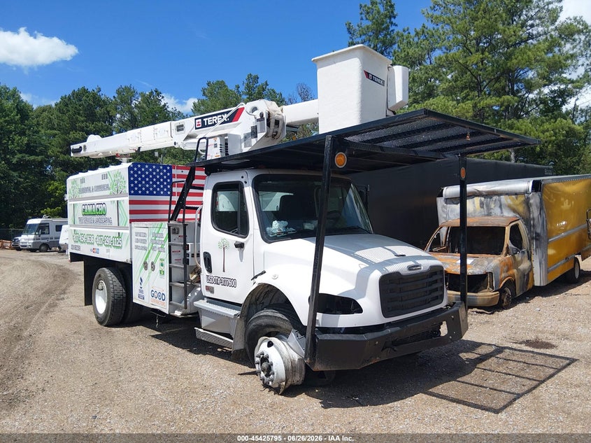 2025 Freightliner M2 106 VIN 1FVACWFC2SHVS1150 — IAAI salvage auction photo
