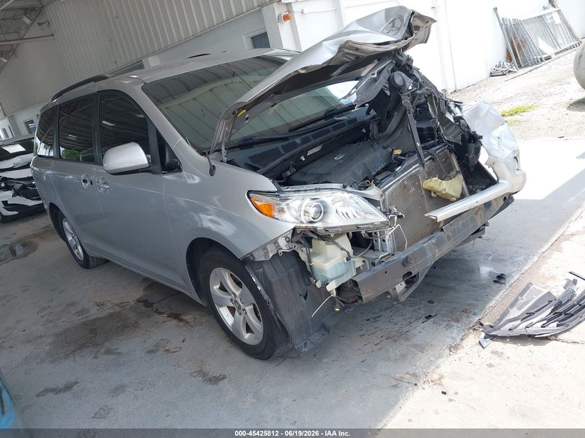 2011 Toyota Sienna VIN 5TDKK3DC6BS126937 IAAI salvage auction — FRONT END, Rebuildable (Florida), sold $1,450 on 2026-07-22 (photo 1)