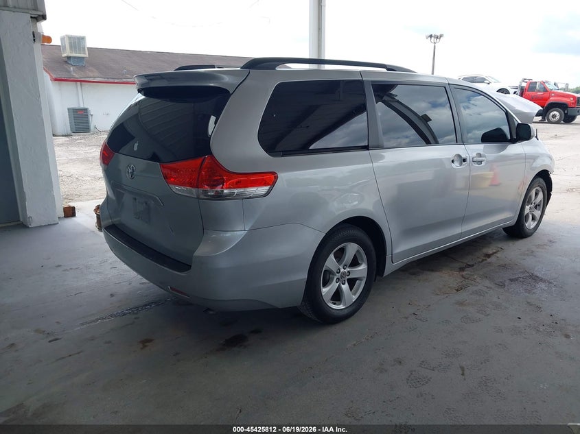 2011 Toyota Sienna VIN 5TDKK3DC6BS126937 IAAI salvage auction — FRONT END, Rebuildable (Florida), sold $1,450 on 2026-07-22 (photo 4)