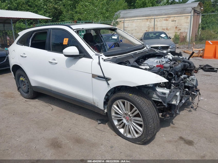 2017 Jaguar F-pace VIN SADCJ2BV7HA065694 IAAI salvage auction — BIO HAZARD, Regular (South Dakota), sold $700 on 2026-07-28 (photo 1)
