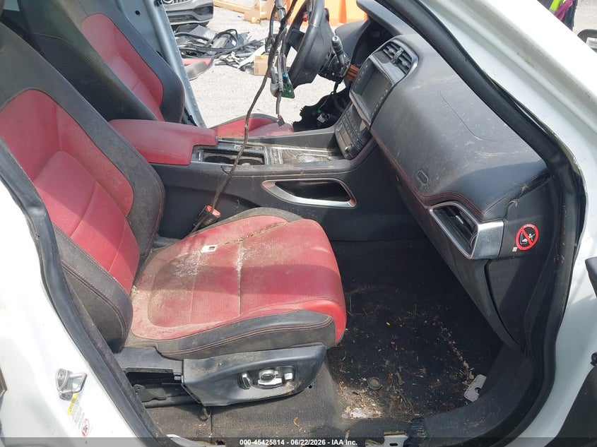 2017 Jaguar F-pace VIN SADCJ2BV7HA065694 IAAI salvage auction — BIO HAZARD, Regular (South Dakota), sold $700 on 2026-07-28 (photo 5)