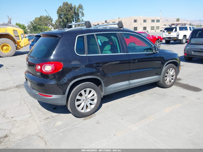 2009 Volkswagen Tiguan VIN WVGAV75N09W002307 IAAI salvage auction — NORMAL WEAR, Clear - Dealer Only (California), sold $400 on 2026-07-20 (photo 4)