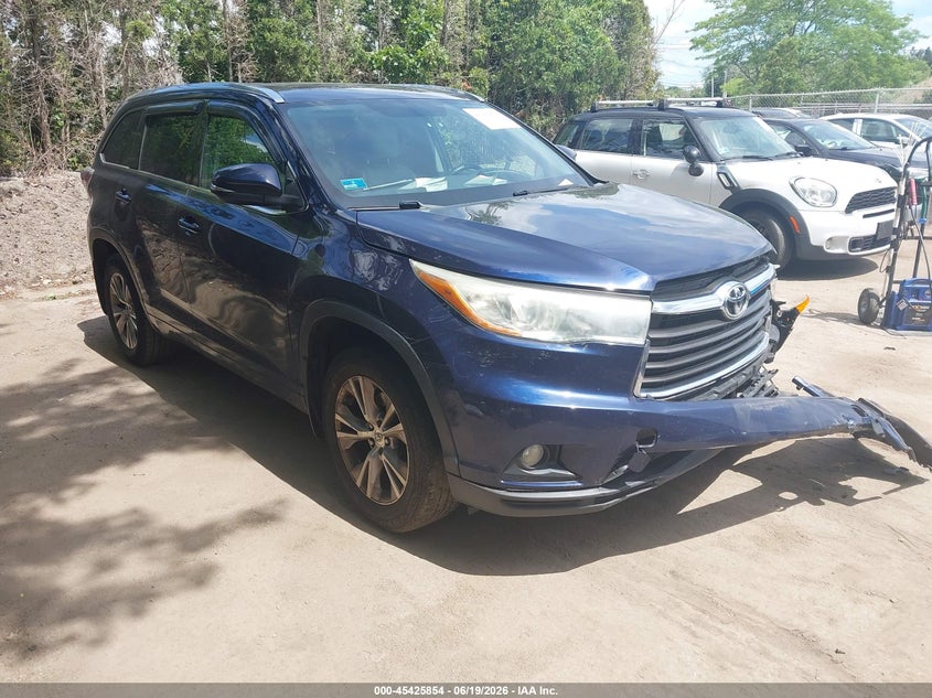 2015 Toyota Highlander VIN 5TDJKRFH4FS191380 IAAI salvage auction — TRANSMISSION, Salvage (Rhode Island), sold $5,500 on 2026-07-28 (photo 1)