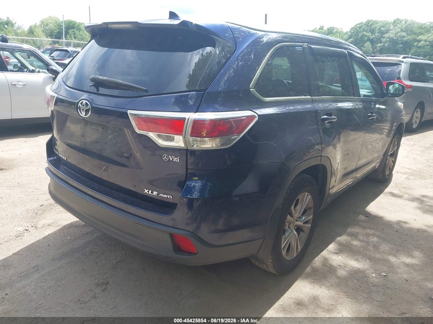 2015 Toyota Highlander VIN 5TDJKRFH4FS191380 IAAI salvage auction — TRANSMISSION, Salvage (Rhode Island), sold $5,500 on 2026-07-28 (photo 4)