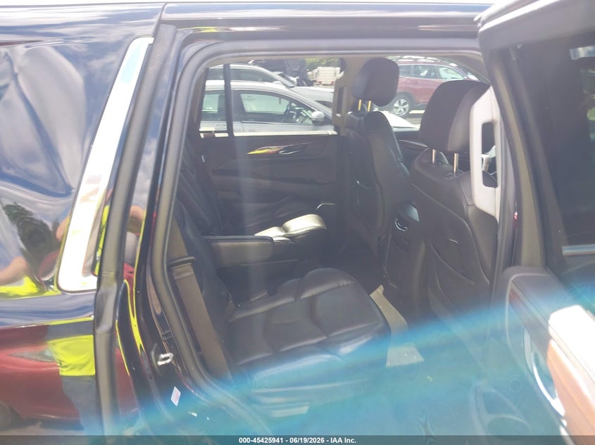 2019 Cadillac Escalade VIN 1GYS4CKJ1KR305598 IAAI salvage auction — RIGHT REAR, Salvage (Massachusetts), sold $9,750 on 2026-08-21 (photo 8)